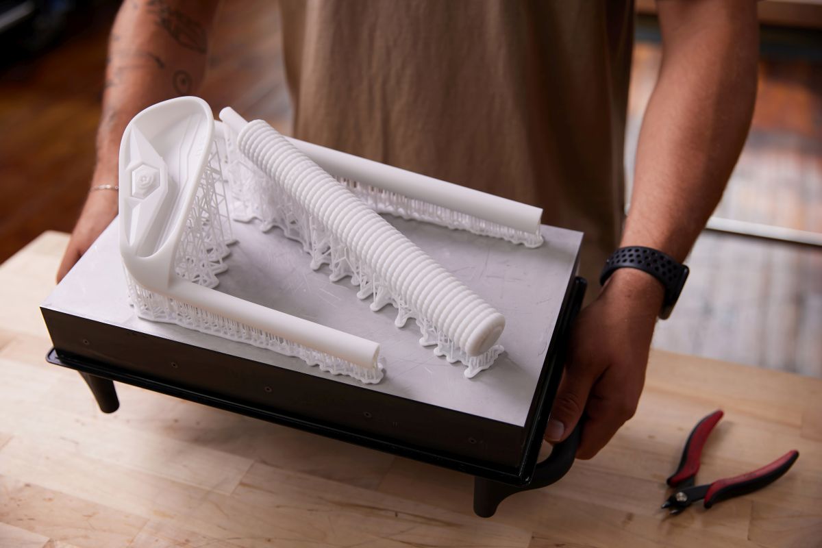 Formlabs Form 4L Complete Package mit Fast Resin – großformatiger SLA-Resindruck für besonders schnelle, präzise Prototypen in der Produktentwicklung